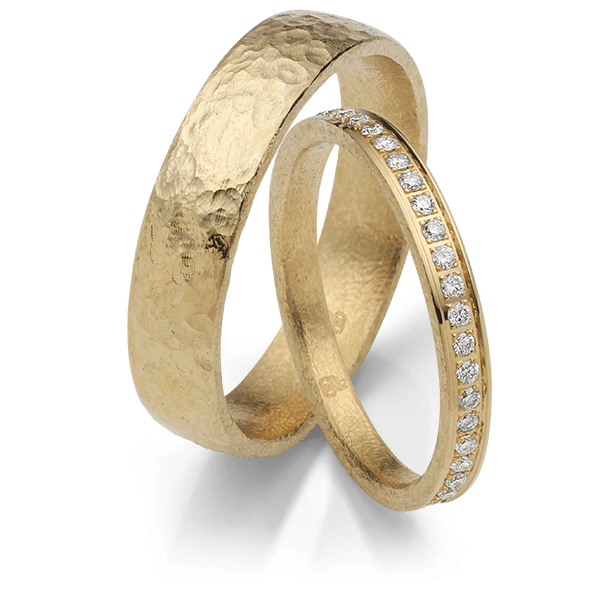 031trauringe Designverliebt 14kt Gelbgold Mit Stein Besetzt Rauschmayer Trauringmanufaktur